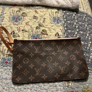 NOT authentic reposhed LV wristlet